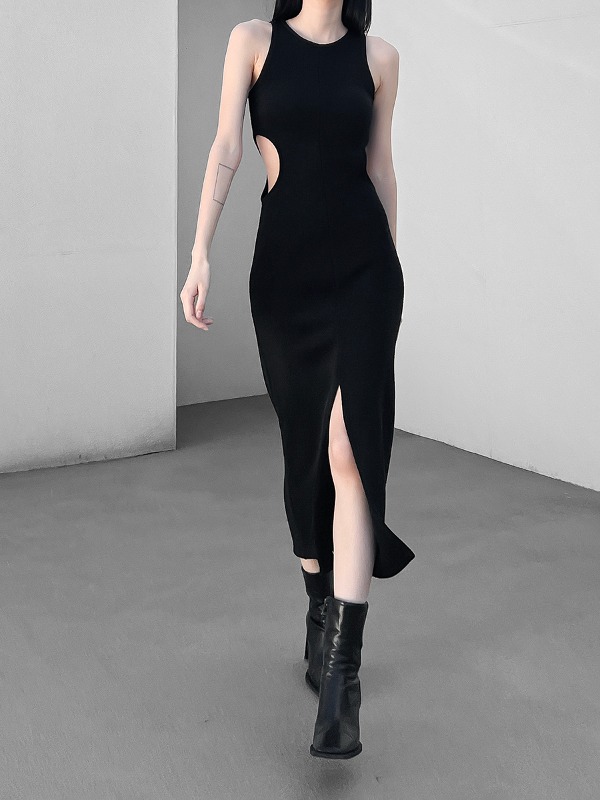 [mnem] cutout halter dress (black)